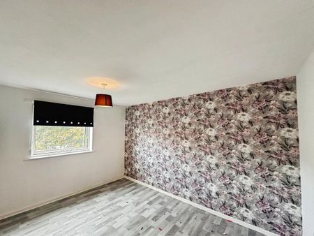 3 bedroom end of terrace house to rent - Photo 5