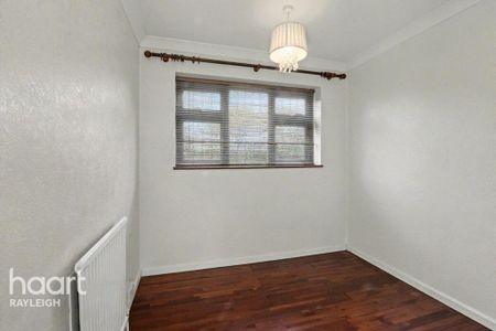 4 bedroom detached house to rent - Photo 5