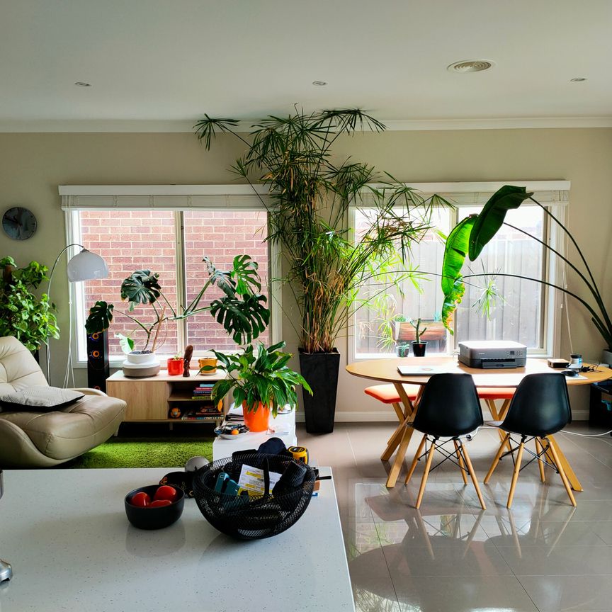 Geelong West - Photo 1