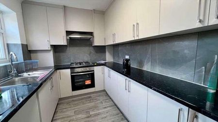 Lyford Avenue, Slough, SL2 - Photo 4