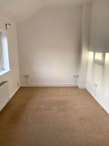 2 Bed End Terrace, Croydon, CR0 - Photo 5