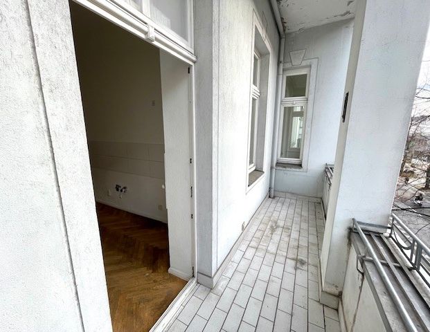 großzügige 1-Zimmer Wohnung im charmanten Altbaustil! - Photo 1