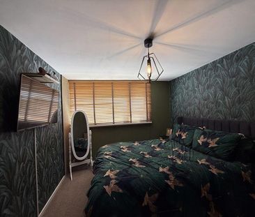 3 bedroom townhouse to rent - Photo 2