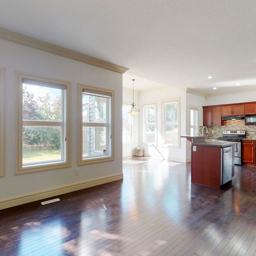 11713 13A Avenue Southwest - Photo 1