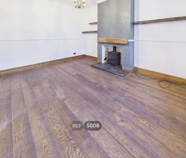 2 bedroom terraced house to rent - Photo 4