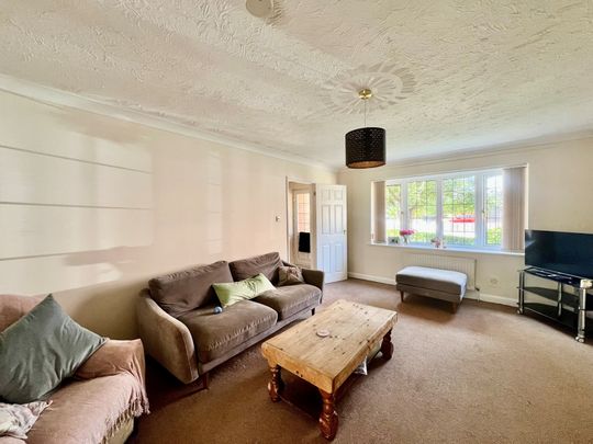 Apple Tree Road, Fordingbridge, Alderholt - Photo 1