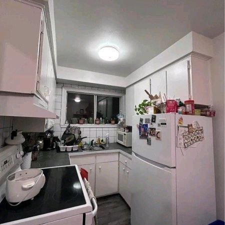 Cessationde bail 41/2 près de la station Sauvé - Photo 4