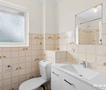 Whimsical 2-Bedroom + Study Home in Prime Braddon Location - Photo 6