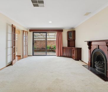 17A Godbold Close - Photo 2