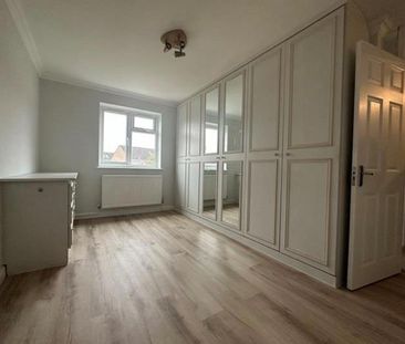 4 bedroom link detached house to rent - Photo 1