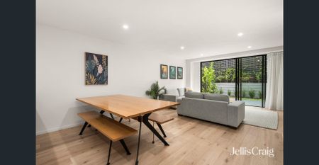 *FULLY FURNISHED* - Photo 2