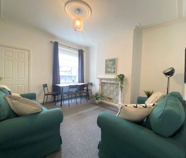4 bedroom terraced house to rent - Photo 6