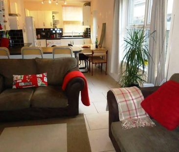 4 bedroom house to rent - Photo 1