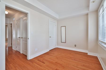 For Lease - 1376 Eglinton Avenue, Toronto, Ontario - Photo 5