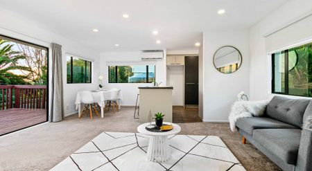 Charming Family Home in Mount Roskill - Photo 4