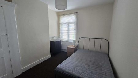 1 bedroom house of multiple occupation to rent - Photo 3