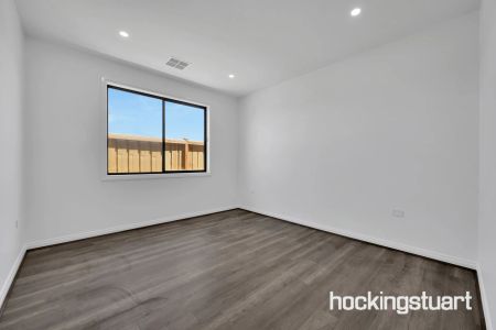 Beautiful family home in Beveridge - Photo 4