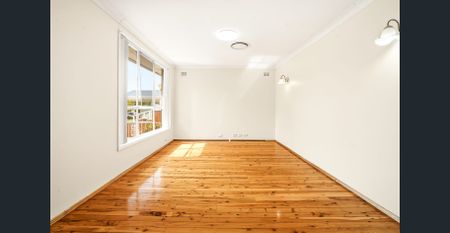 6 MONTHS LEASE ONLY, PERFECT FAMILY HOME WITH DUCTED AC! - Photo 3