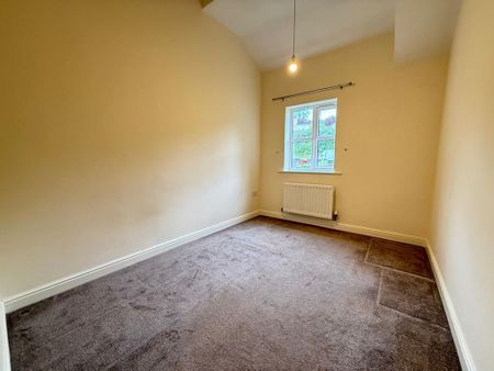 2 bedroom penthouse to rent - Photo 3