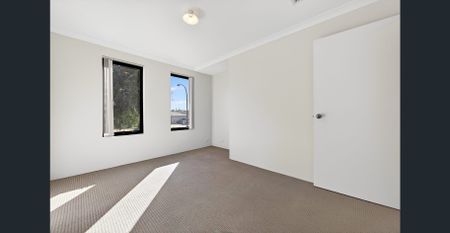 Beautiful Home! - Photo 5