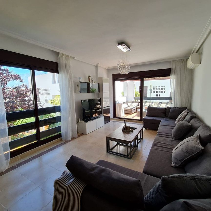 Apartamento de alquiler en Califa-ur Nva Andalucia, 16, Nueva Andalucía centro - Photo 1