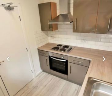 3 Bed - 8A Monkbridge Street, Headingley, Leeds - LS6 4HL - Student - Photo 1