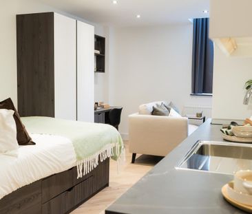 Studio to rent - Photo 2