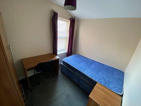 4 bedroom house to rent - Photo 2