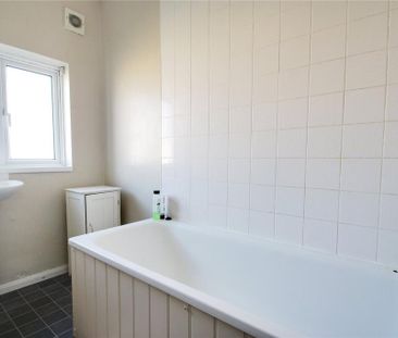 4 bedroom terraced house to rent - Photo 6