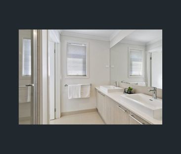 LIVE THE TORQUAY DREAM! - Photo 6