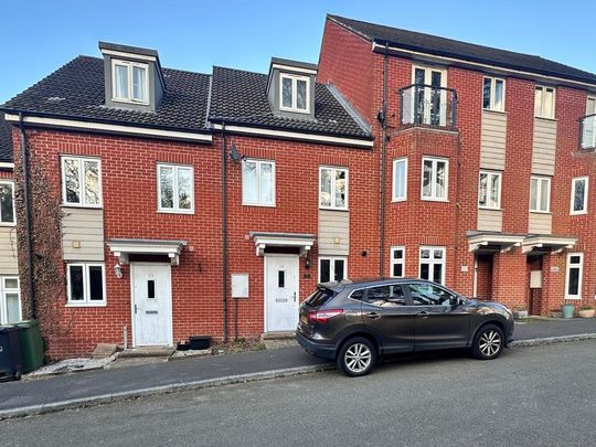 3 bedroom terraced house to rent - Photo 1