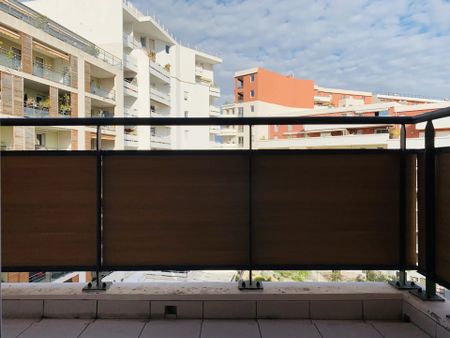 Location Appartement 2 pièces MARSEILLE 8ème - Photo 4