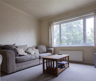 4 bedroom semi-detached house to rent - Photo 2