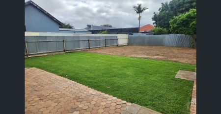 Conveniently located - Photo 5