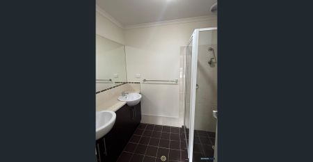 4 Bedroom Townhouse in Secure Complex - Photo 4