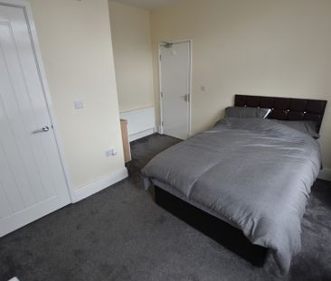 Church Street, Little Lever, Bolton - Photo 6