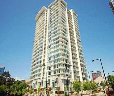 Beautiful 1 Bed, 1 Bath, Den, Balcony, Parking, In-Suite Laundry! - Photo 1