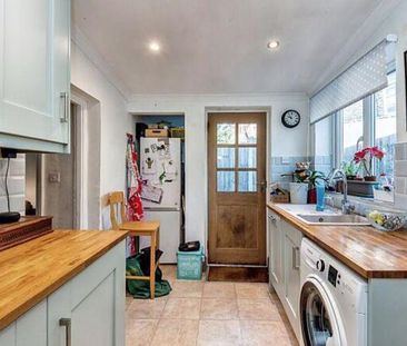 2 bedroom semi-detached house to rent - Photo 2