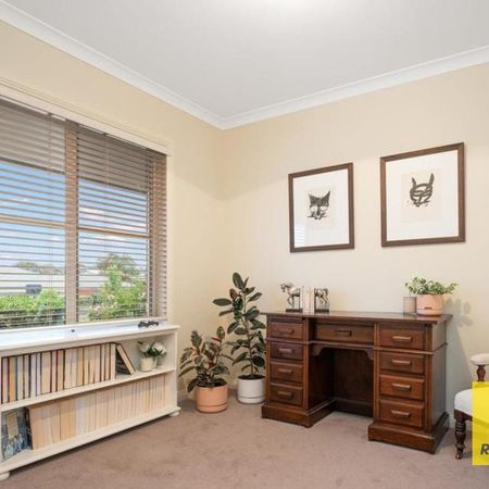 A Peaceful Lifestyle in Convenient Surrounds - Photo 3