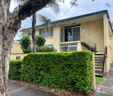 Fresh One-Bedroom Unit with Private Courtyard – Balmoral - Photo 2