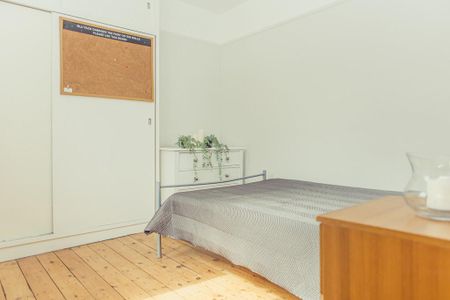 5 bedroom end of terrace house to rent - Photo 5