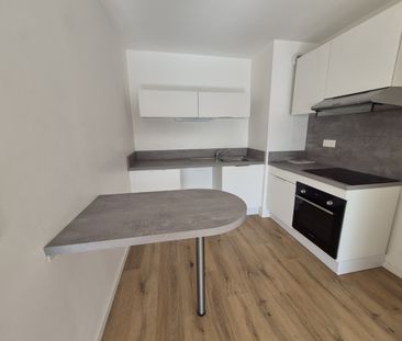 Location Appartement 2 pièces 48m² PERENCHIES 59840 - Photo 4