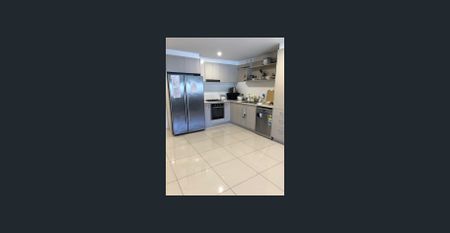 STUDENT ACCOMMODATION - 200m Walk to UQ St Lucia - Photo 3