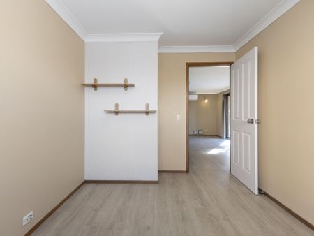 Neat Two Bedroom Home in The Entrance North - Photo 4