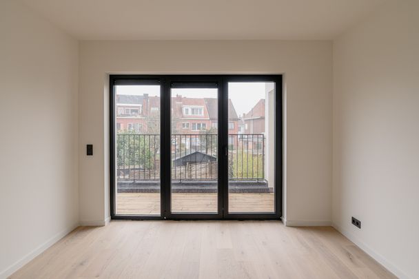 Geen typische renovatie: onberispelijk appartement met 2 slaapkamers nabij Fort V in Edegem - Photo 1