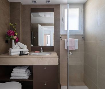 Luxury penthouse for rent in Puerto Banus, Andalusia - Photo 6