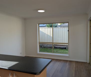 CHARMING HOME IN CONVENIENT LOCATION - Photo 3