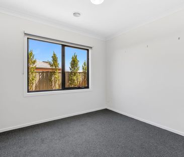 Space, Comfort & Coastal Living - Photo 6