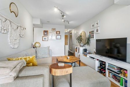 For Lease - 39 Parliament Street Unit# 810, Toronto, Ontario - Photo 2