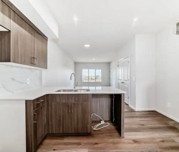 Brand New 3 Bed 2.5 Bath Townhouse in Chappelle — 3 Bedrooms Townhouse - Photo 1
